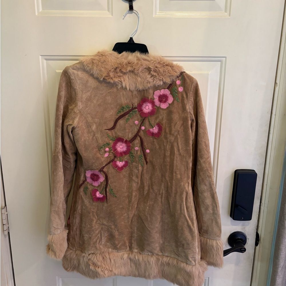 Vintage Y2K Megami Boogie Embroidered Leather Coat with Fur Lining - Picture 8 of 8